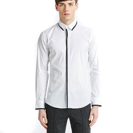 Coco Lee, coins are Kumis brown leather bag