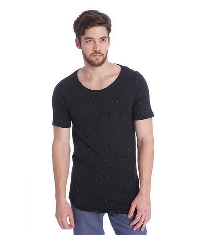 Coco Lee, coins are Kumis brown leather bag